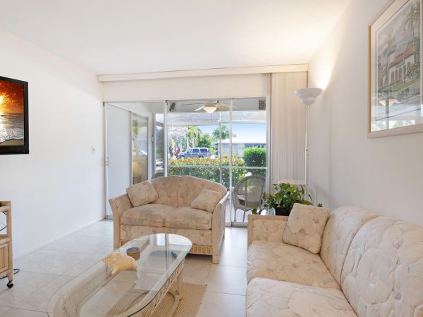 Naples Home 953349