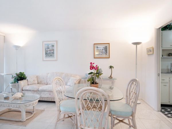 Naples Home 953349