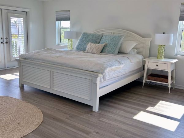 Luxury 4 Bedroom Sanibel Home with Private Caged Pool