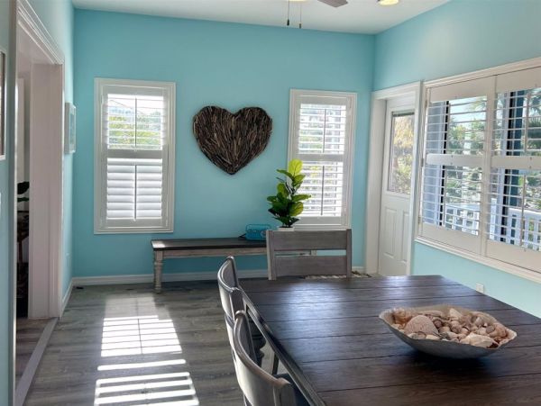 Luxury 4 Bedroom Sanibel Home with Private Caged Pool