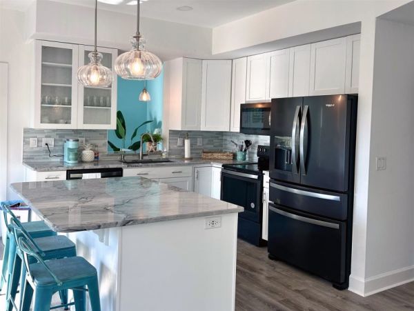 Luxury 4 Bedroom Sanibel Home with Private Caged Pool
