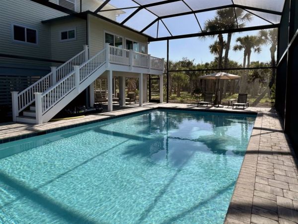 Luxury 4 Bedroom Sanibel Home with Private Caged Pool