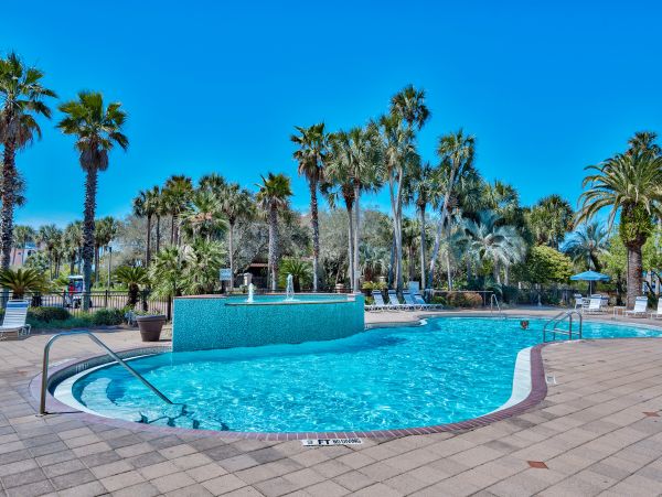 Three Bedroom Destin Vacation Home Sleeps 8 Guests