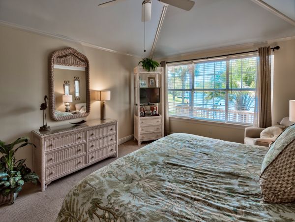 Three Bedroom Destin Vacation Home Sleeps 8 Guests