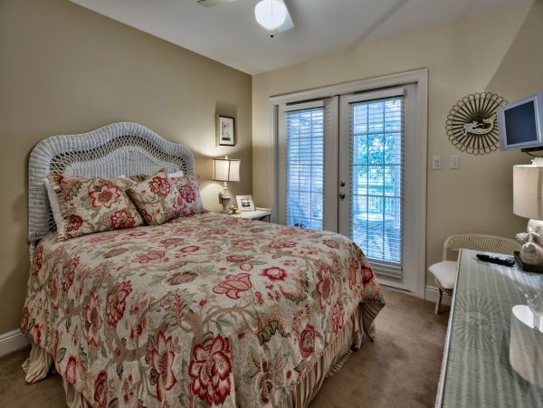 Three Bedroom Destin Vacation Home Sleeps 8 Guests