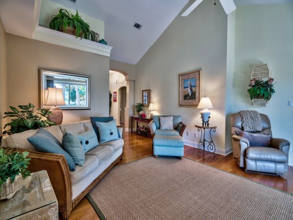 Three Bedroom Destin Vacation Home Sleeps 8 Guests