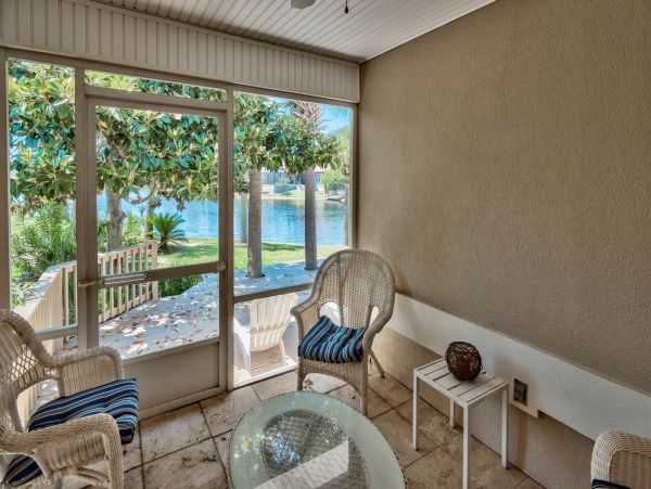 Three Bedroom Destin Vacation Home Sleeps 8 Guests
