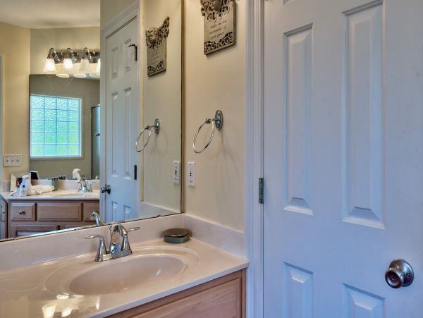 Three Bedroom Destin Vacation Home Sleeps 8 Guests