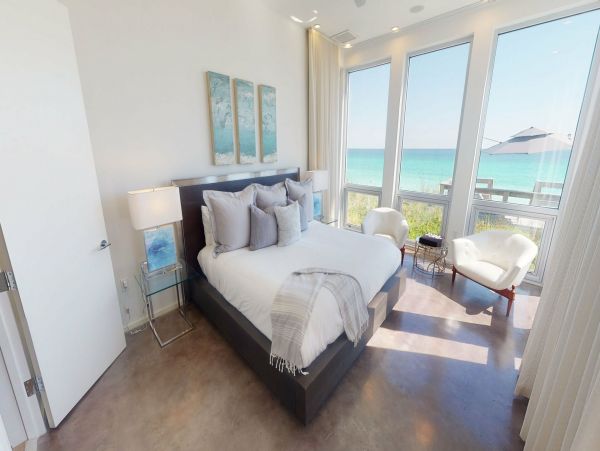 Oceanfront Luxury Home With Five Bedrooms