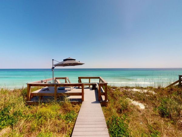 Oceanfront Luxury Home With Five Bedrooms
