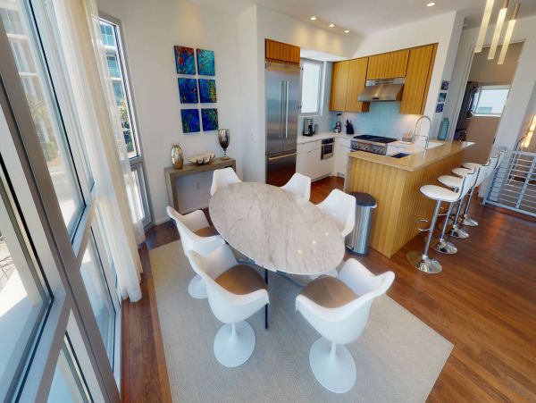 Oceanfront Luxury Home With Five Bedrooms