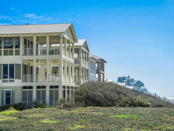 Luxury Beachfront Home With Beautiful Ocean Views Sleeps 10