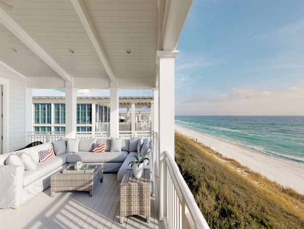 Luxury Beachfront Home With Beautiful Ocean Views Sleeps 10