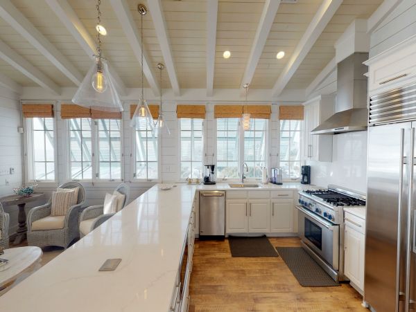 Luxury Beachfront Home With Beautiful Ocean Views Sleeps 10