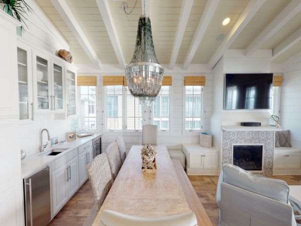 Luxury Beachfront Home With Beautiful Ocean Views Sleeps 10