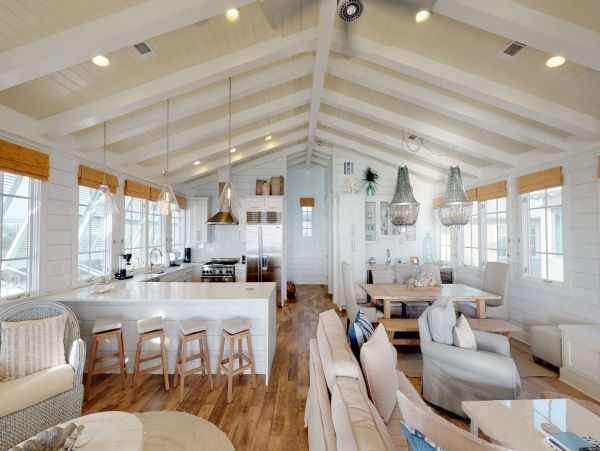 Luxury Beachfront Home With Beautiful Ocean Views Sleeps 10