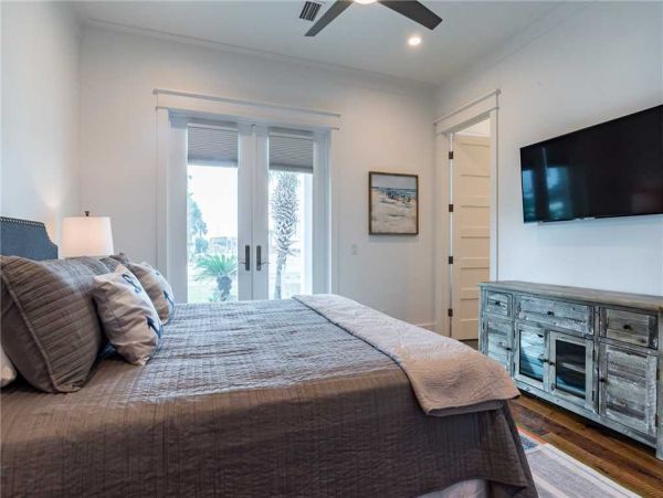 Luxury 6 Bedroom Home, with Gulf Views