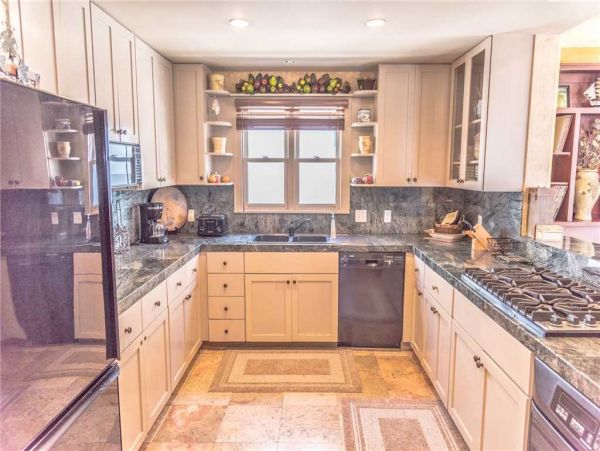 Four Bedroom Dune Allen Vacation Home Steps to Beach