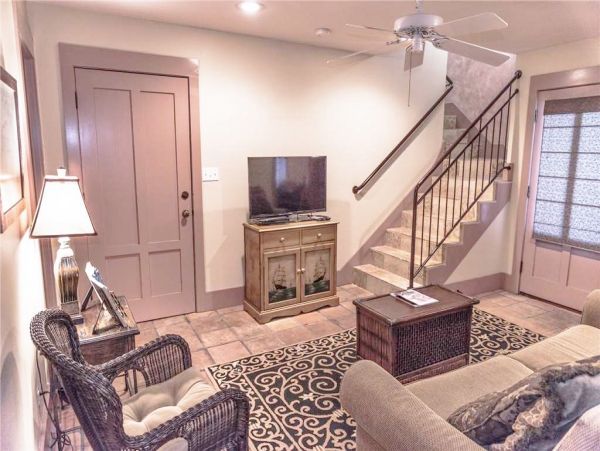Four Bedroom Dune Allen Vacation Home Steps to Beach