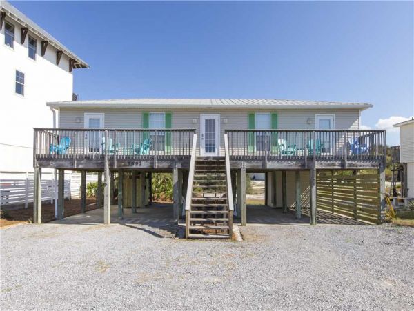 Dune Allen Vacation Cottage across from public beach