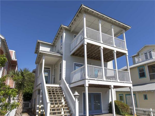 Stroll Onto the Beach from this Amazing Vacation Home