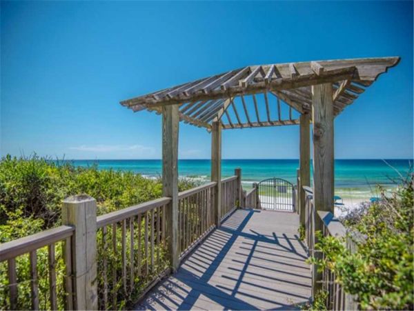 Four bedroom Dune Allen Vacation Home Steps to Beach.