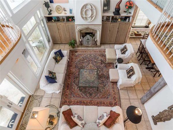 Four bedroom Dune Allen Vacation Home Steps to Beach.