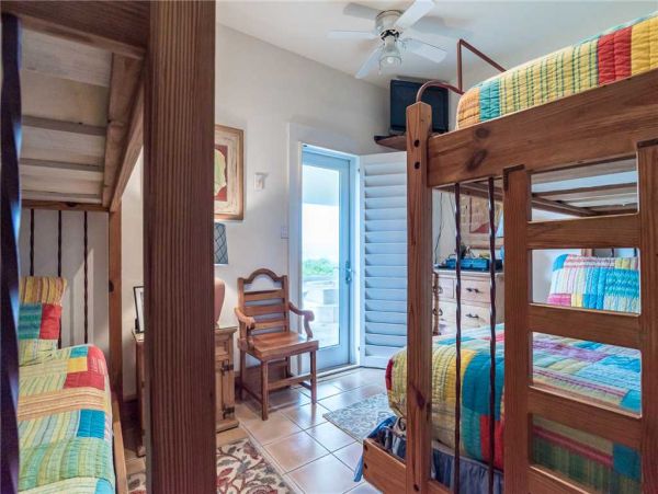 Four bedroom Dune Allen Vacation Home Steps to Beach.