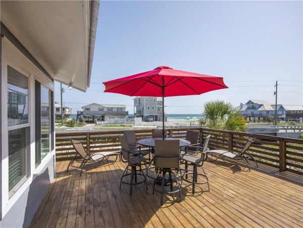 Beach 3 Bedroom Vacation Cottage