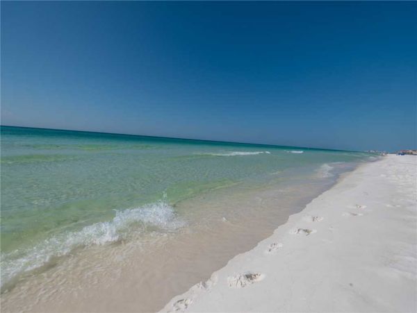 Beach 3 Bedroom Vacation Cottage