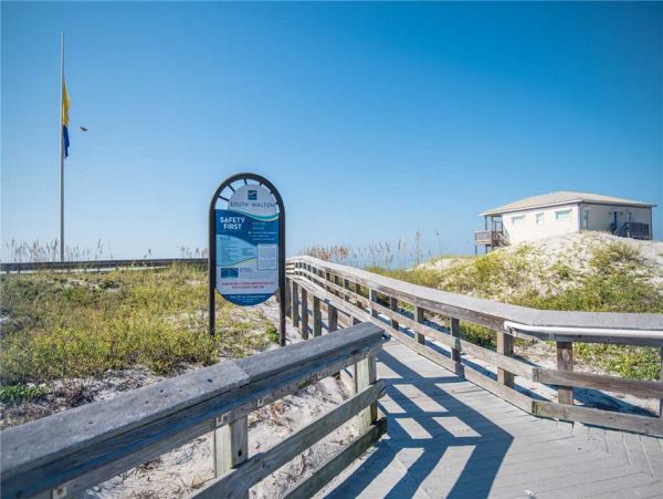 Beach 3 Bedroom Vacation Cottage