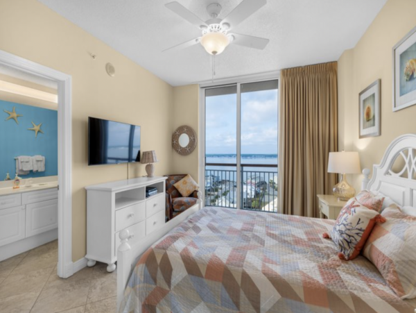 Three Bedroom Beach Front Luxury Rental in Navarre
