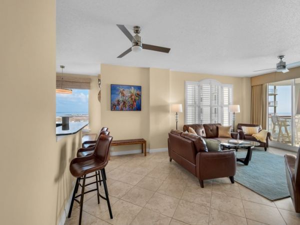 Three Bedroom Beach Front Luxury Rental in Navarre