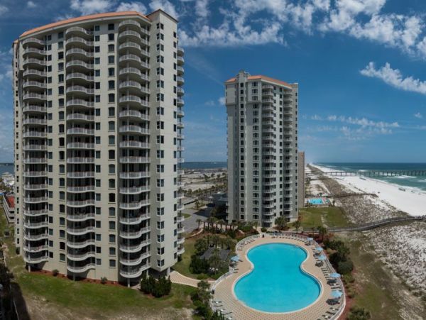 Three Bedroom Beach Front Luxury Rental in Navarre