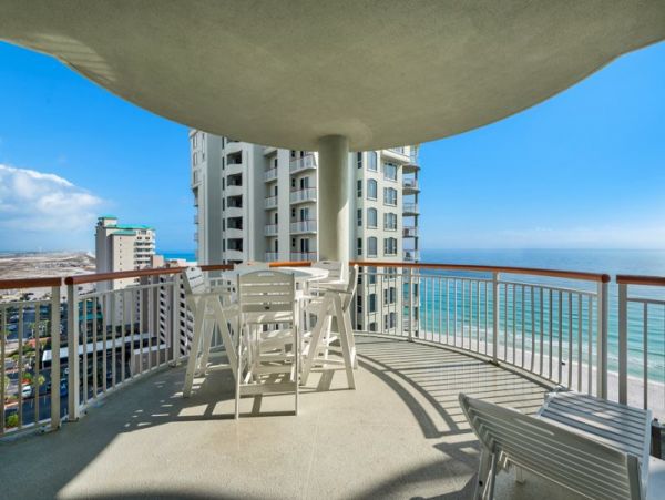 Three Bedroom Beach Front Luxury Rental in Navarre