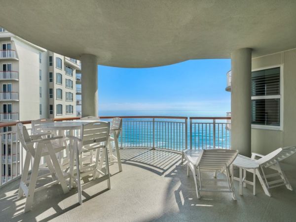 Three Bedroom Beach Front Luxury Rental in Navarre