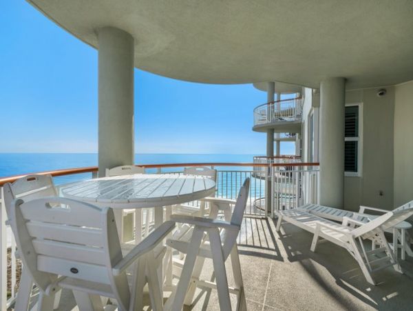 Three Bedroom Beach Front Luxury Rental in Navarre
