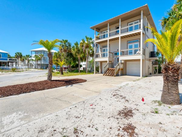 Stunning Sound Front Retreat in Navarre Beach
