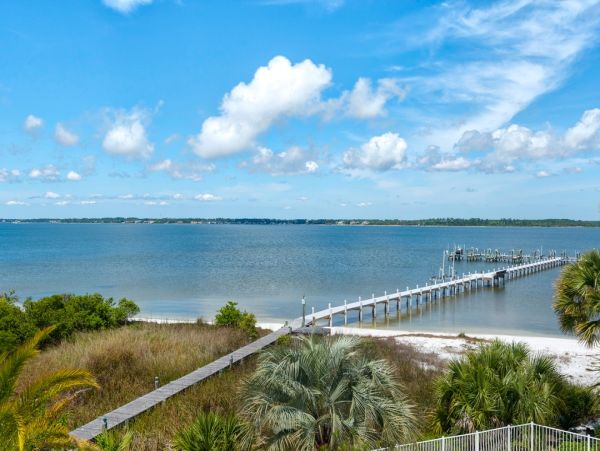 Stunning Sound Front Retreat in Navarre Beach