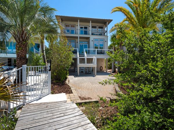 Stunning Sound Front Retreat in Navarre Beach