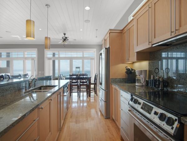 Spacious Beach House Awaits Your Arrival
