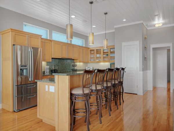 Spacious Beach House Awaits Your Arrival