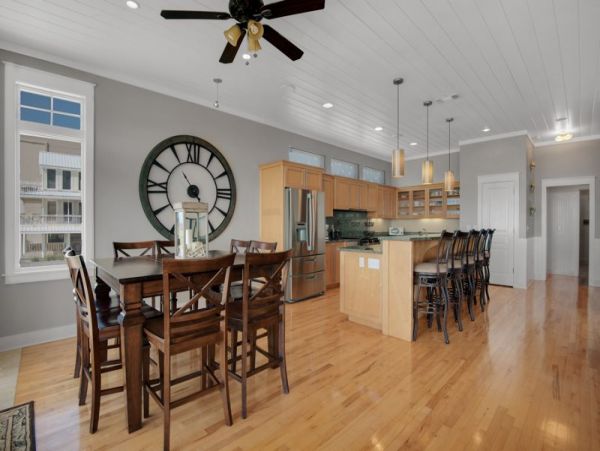 Spacious Beach House Awaits Your Arrival