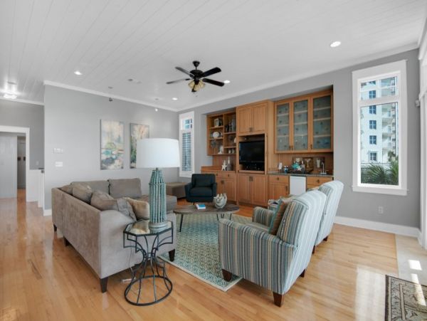 Spacious Beach House Awaits Your Arrival