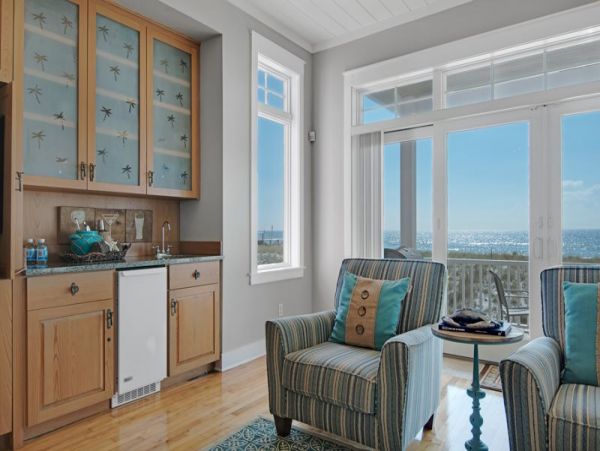 Spacious Beach House Awaits Your Arrival