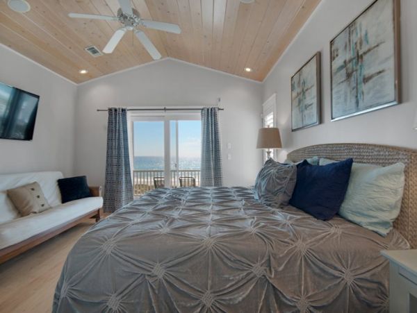 Spacious Beach House Awaits Your Arrival