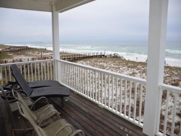 Spacious Beach House Awaits Your Arrival