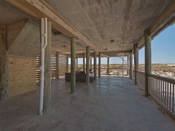 Spacious Beach House Awaits Your Arrival
