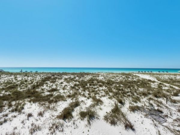 Spacious Beach House Awaits Your Arrival
