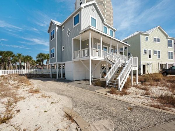 Navarre Vacation Home Four Bedroom Walk to Beach